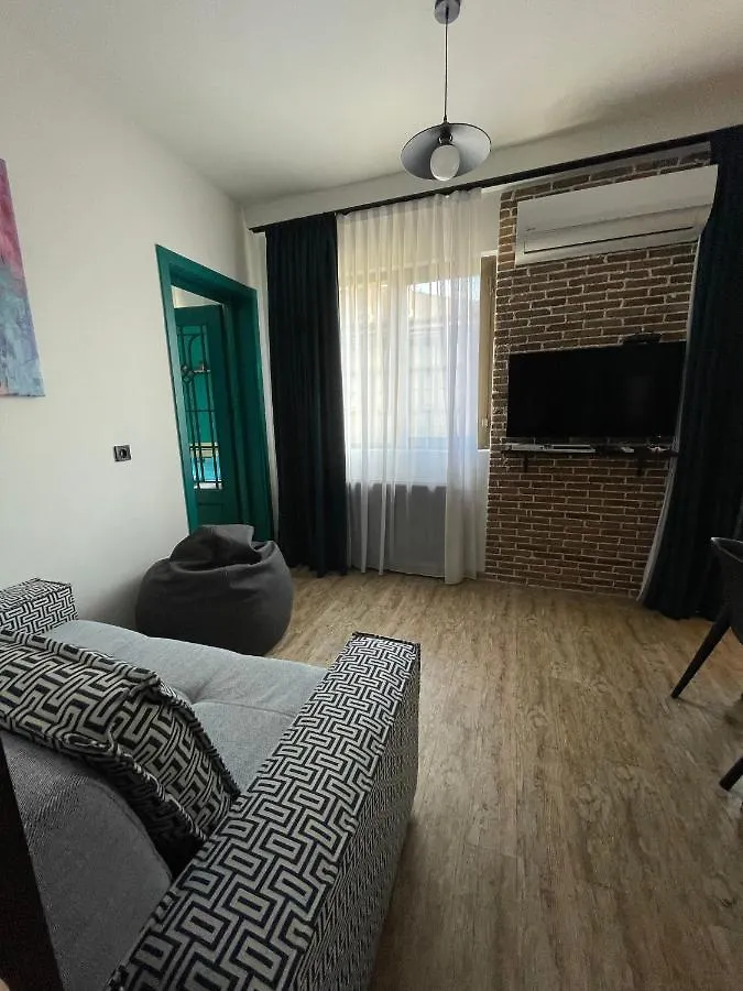 Cozy Home Tbilisi Centre Апартаменты