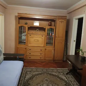 apartment-at-pratsi-boulevard-left-bank-kiev.hotels-of-kiev.com/